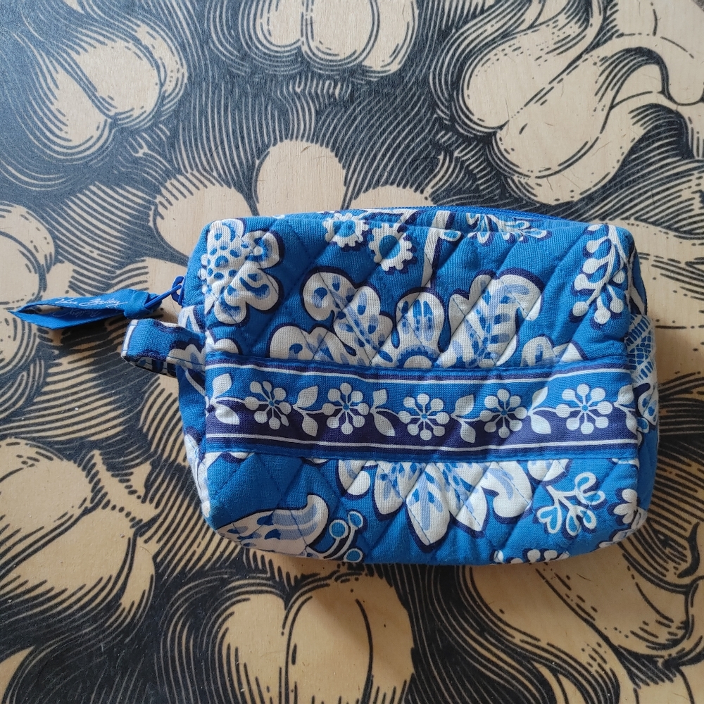 Vera Bradley Blue White Travel Cosmetic Bag plastic lining